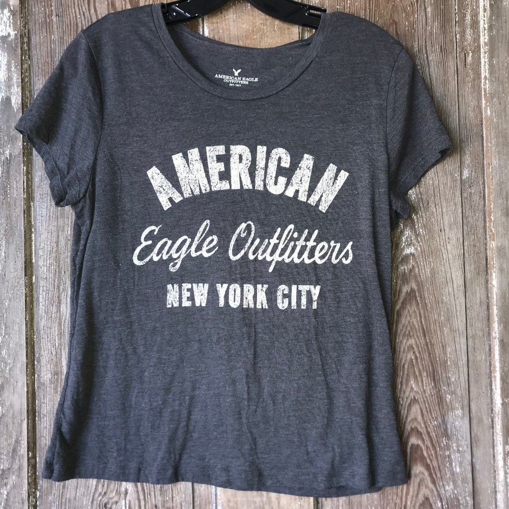 American Eagle tee shirt